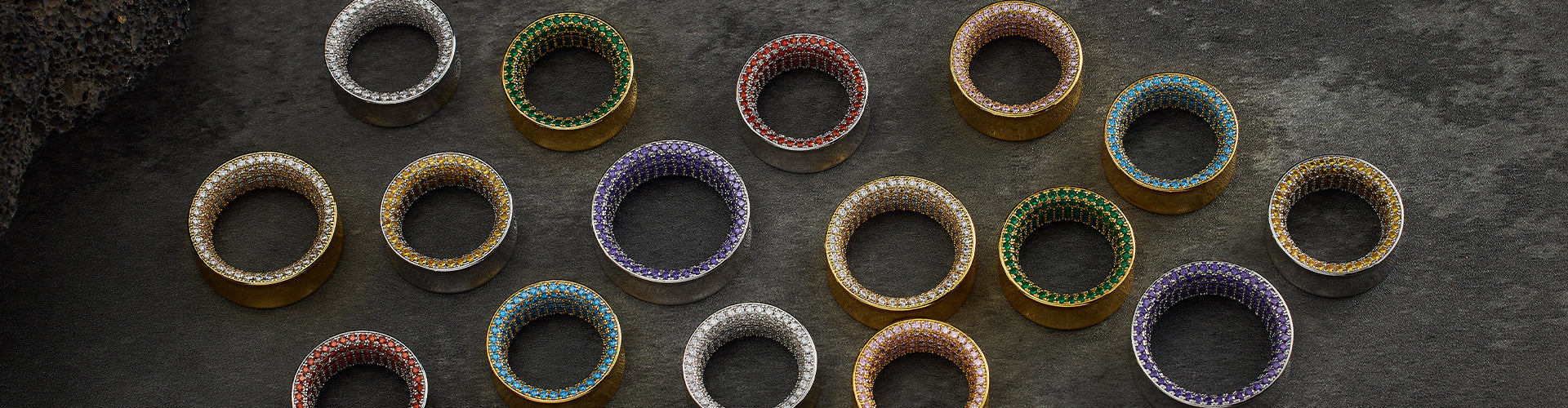 White Gold Ear Tunnel