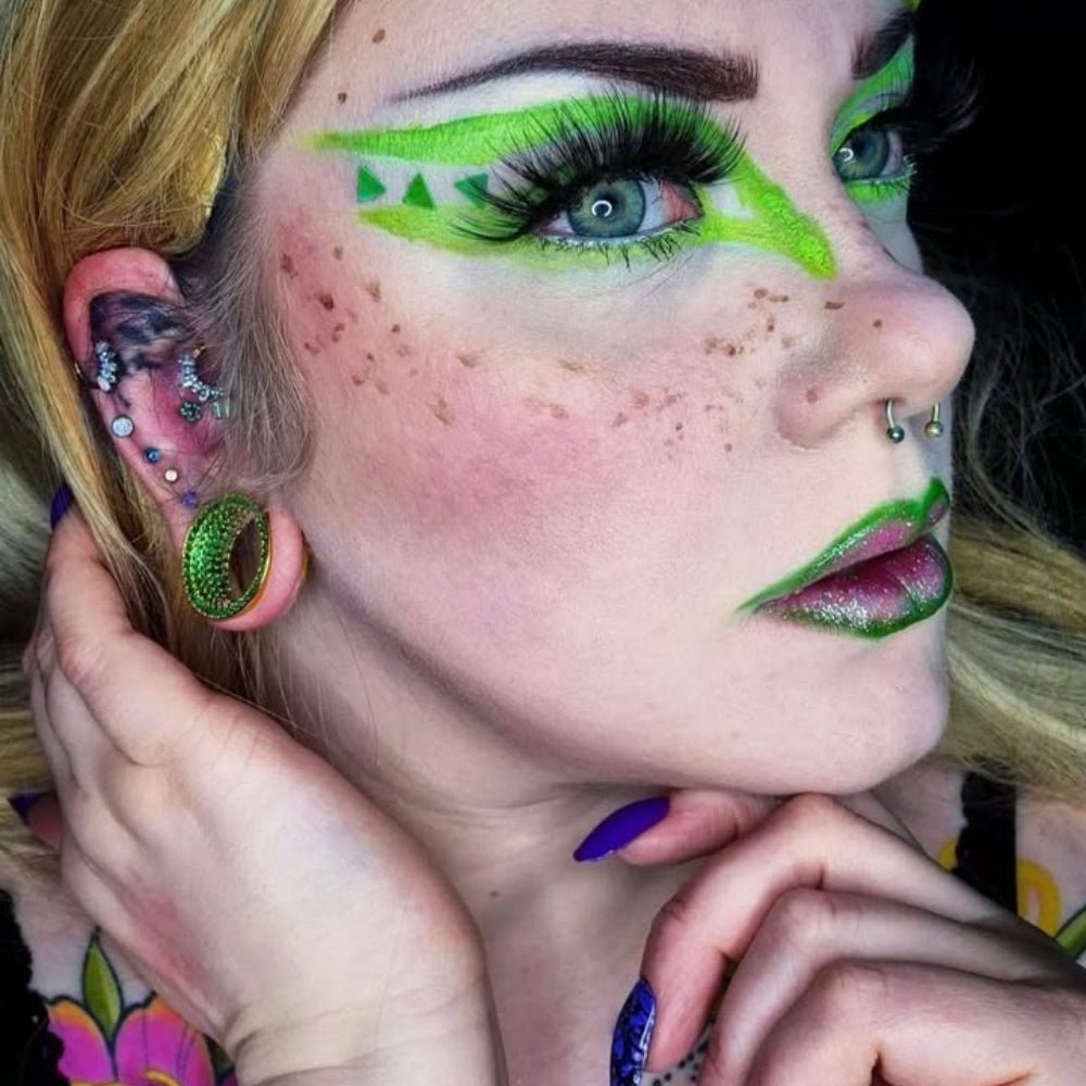 Green Moissanite 14K White Gold Stars Shining Tunnel(2Pcs) - AKAK BODYJEWELRY - ear - tunnel