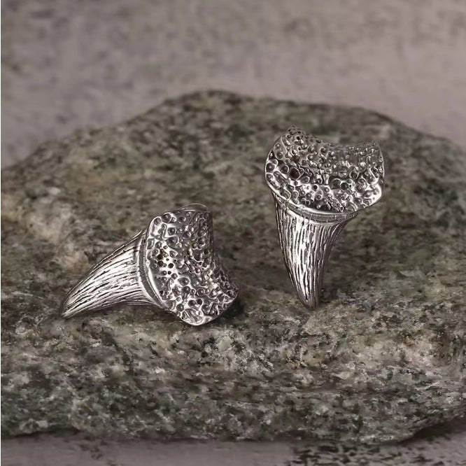 Savage Fang Ear Weights - AKAK BODYJEWELRY - ear - tunnel