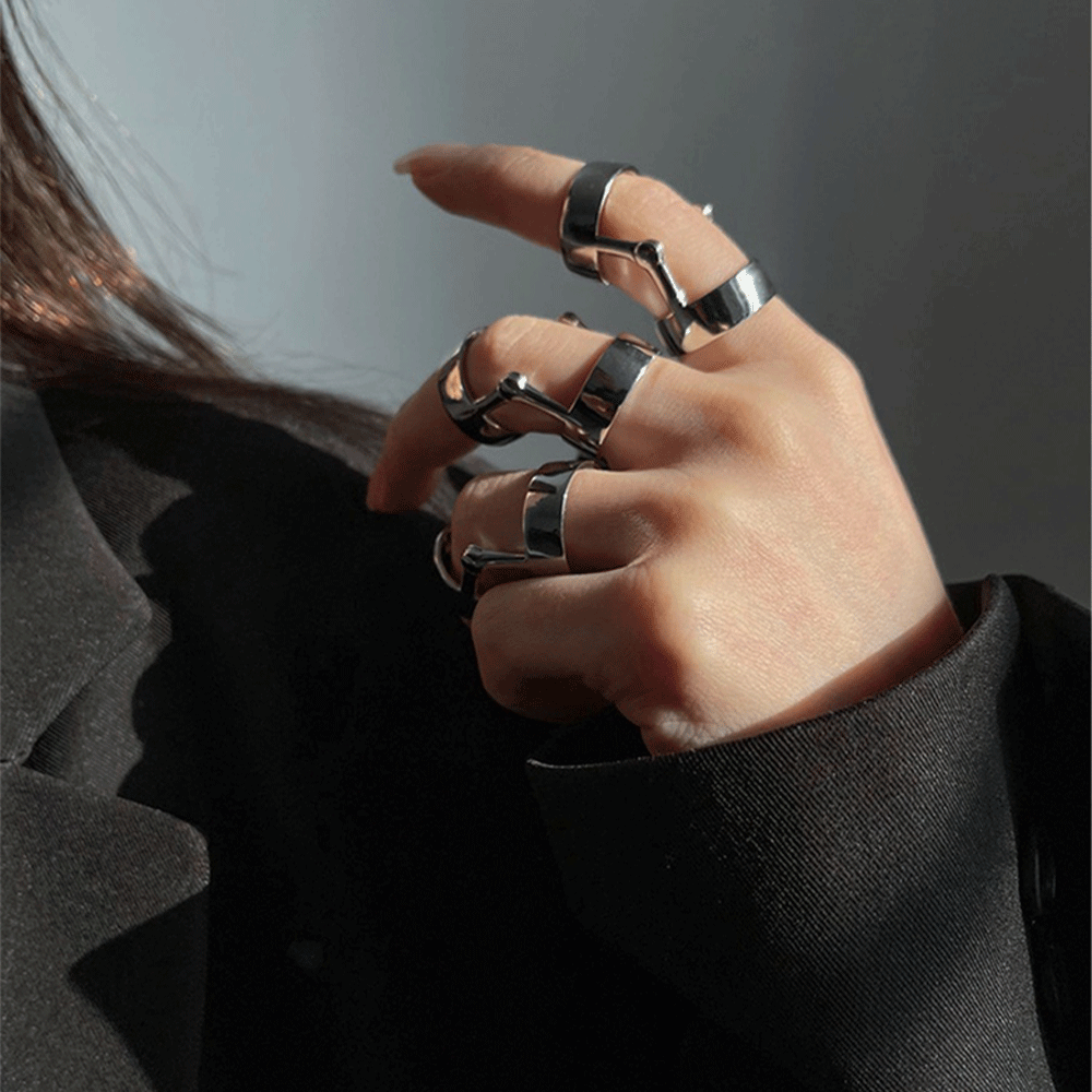 Iron Embrace Knuckle Ring