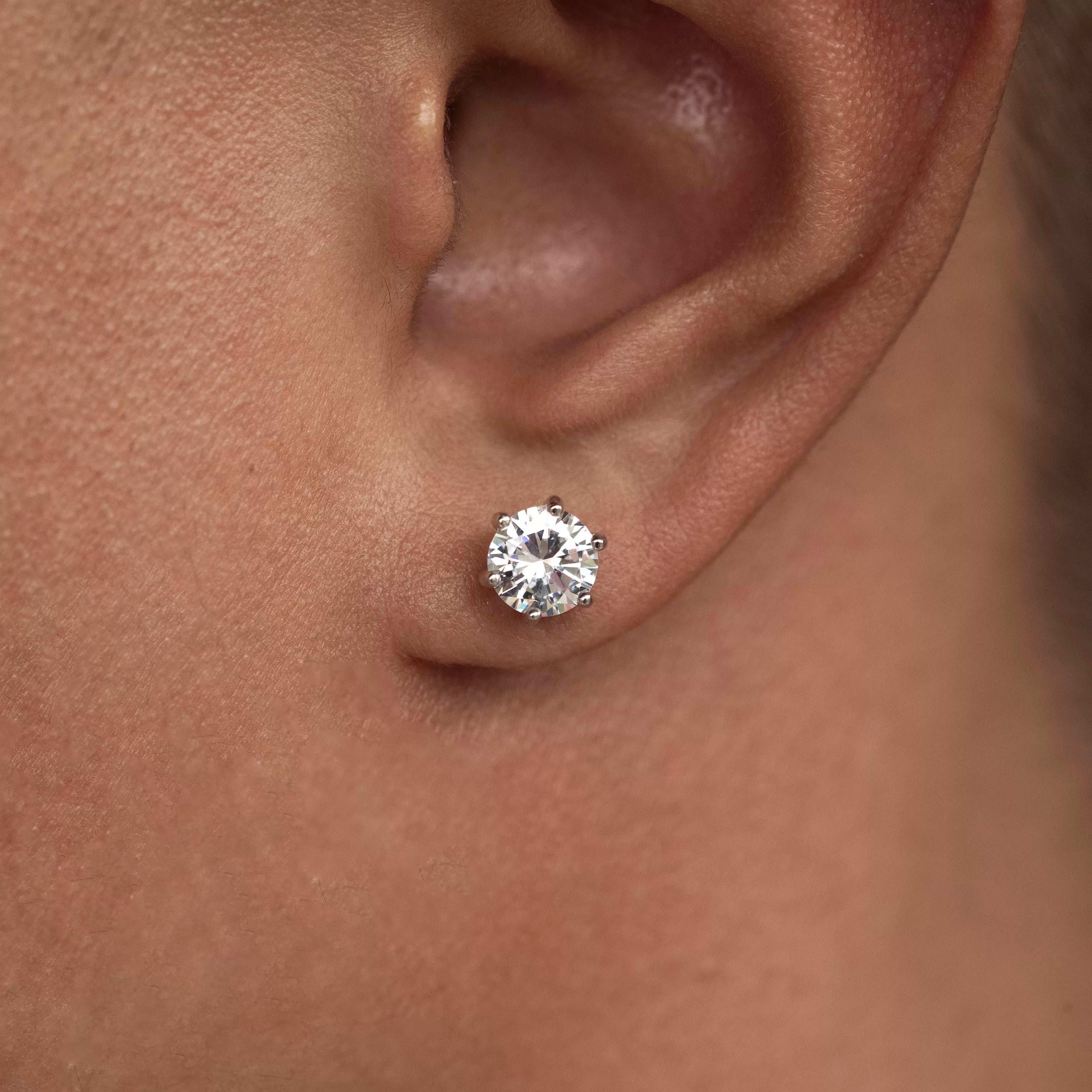 S925 Silver 6-Prong D Color Moissanite Stud Earrings 2pcs