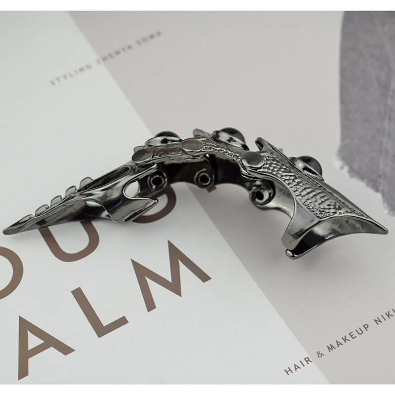 Revenant Skull Knuckle Ring