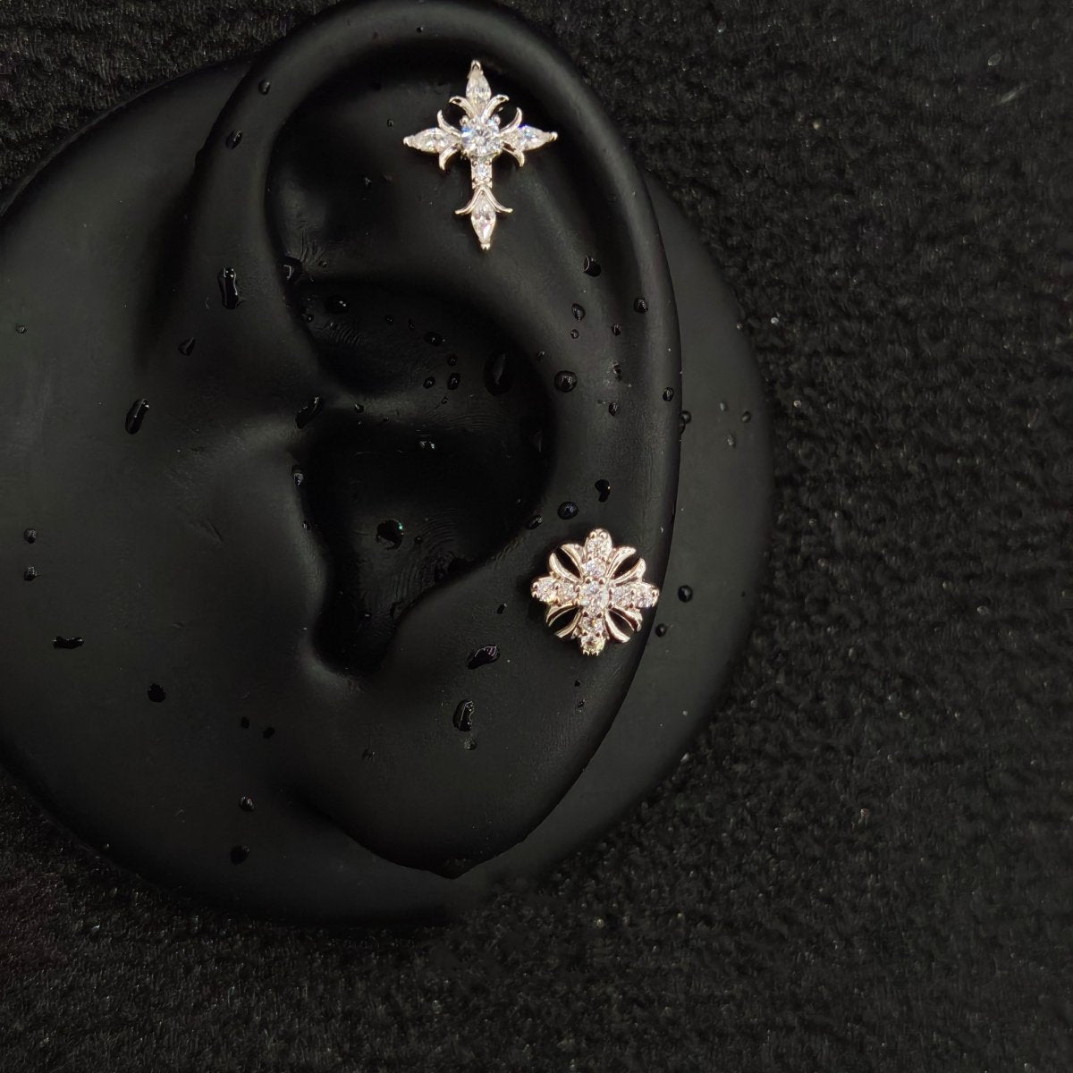 Titanium Snowflake Zircon Cartilage Piercing Stud – Sold Individually | Ear, Nose & Body Jewelry - AKAK BODYJEWELRY-ear-tunnel