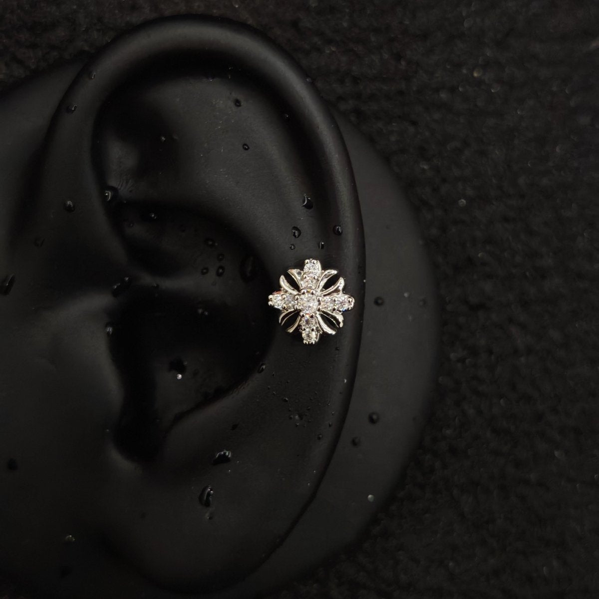 Titanium Snowflake Zircon Cartilage Piercing Stud – Sold Individually | Ear, Nose & Body Jewelry - AKAK BODYJEWELRY-ear-tunnel