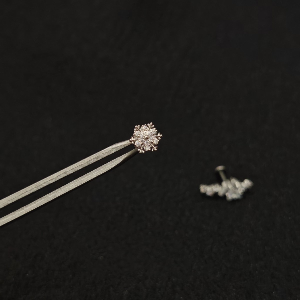 Titanium Star Cluster & Snowflake CZ Piercing Stu| 1PC – Flat Back Labret | Ear Nose Body Jewelry - AKAK BODYJEWELRY-ear-tunnel